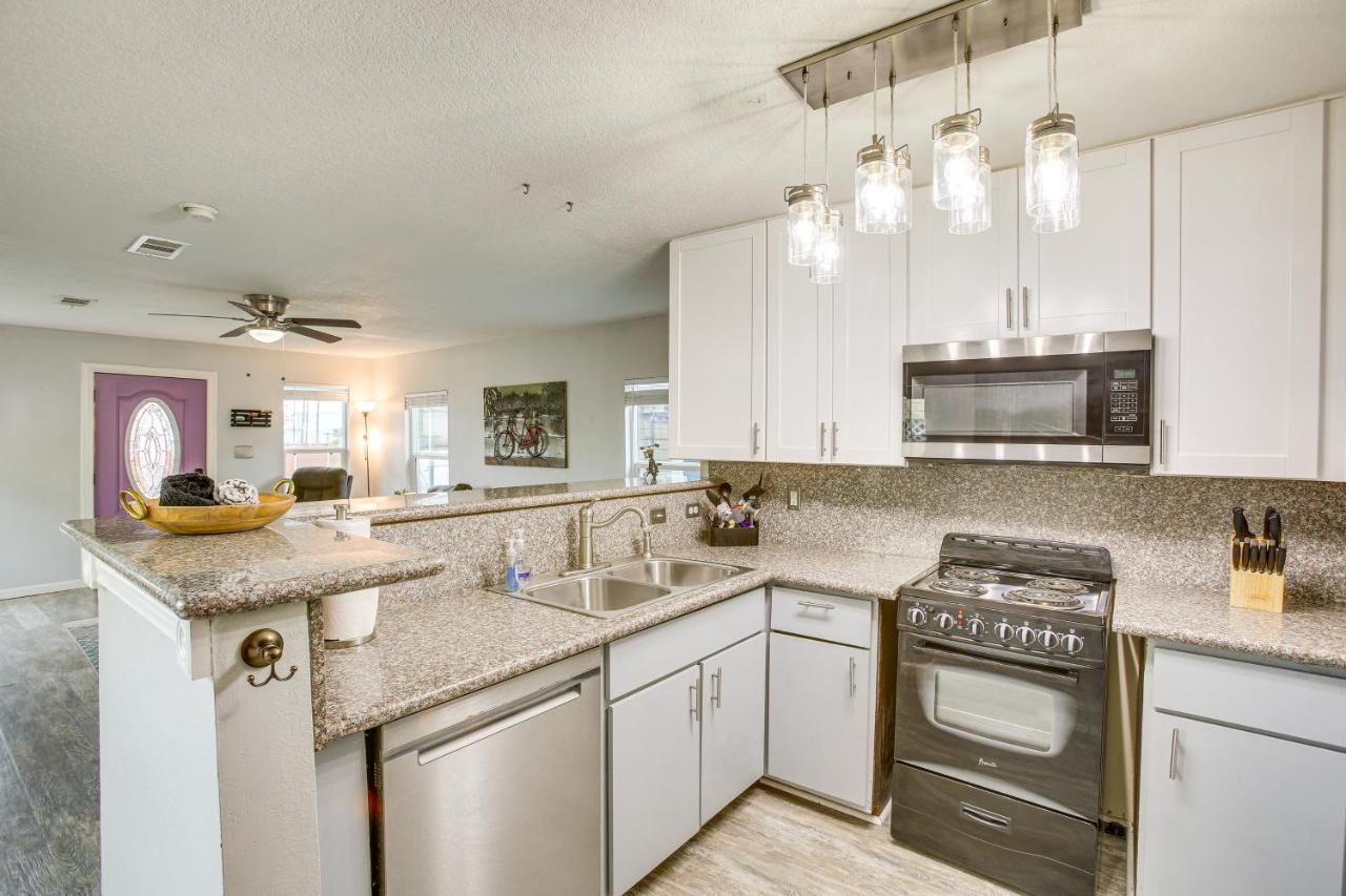 Galveston Cottage About 1 Mi To Beach Pet Friendly! Εξωτερικό φωτογραφία